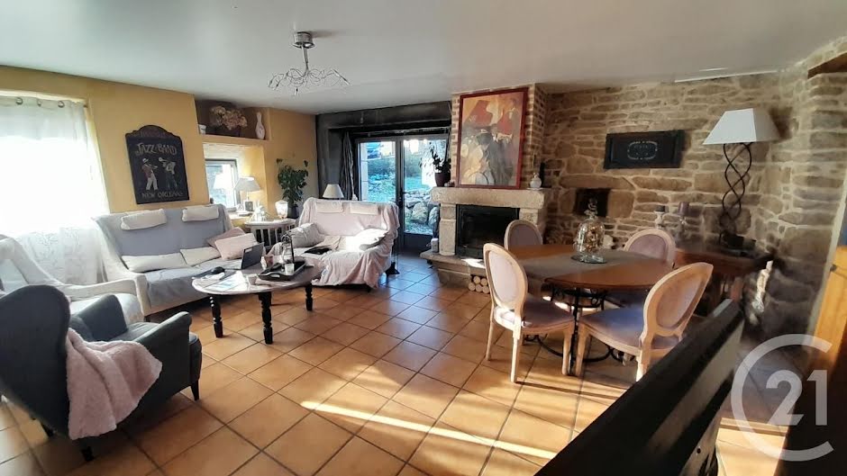 Vente maison 4 pièces 138.4 m² à Monterblanc (56250), 337 000 €