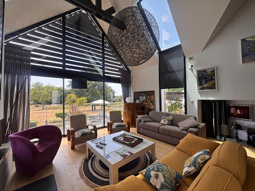 House with pool and terrace 4