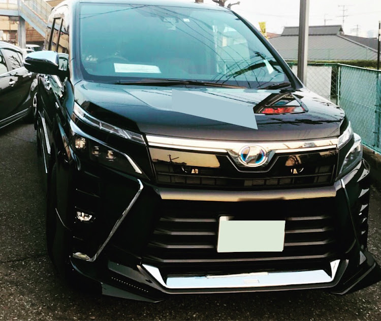 ヴォクシーのだいすけさんが投稿したカスタム事例の投稿画像1枚目