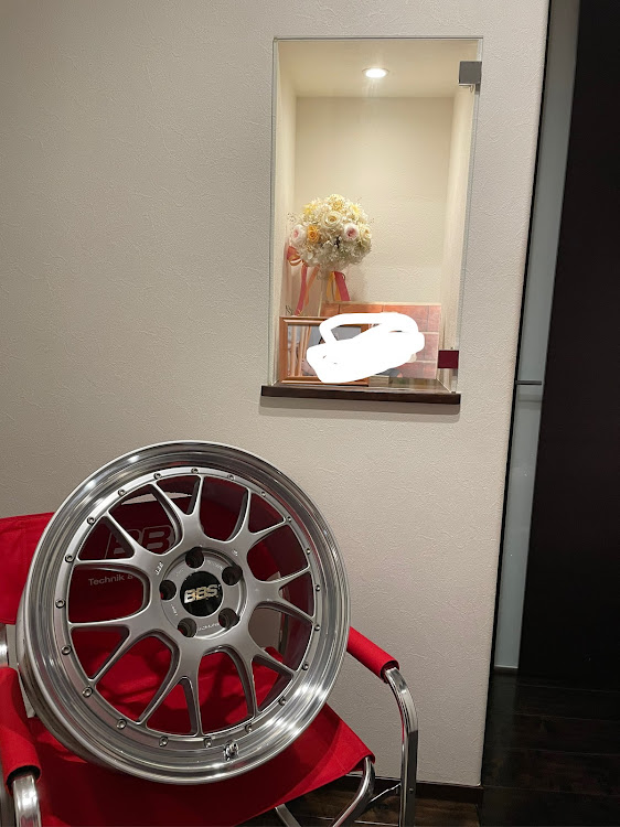 クラウンセダンのBBS・LM-R・鍛造ホイールラブ・鍛造クラブ・このサイズはホイールの側面にスリップ留め加工あり。に関するカスタム事例の投稿画像1枚目
