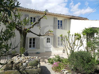 maison à Sainte-Cécile-les-Vignes (84)