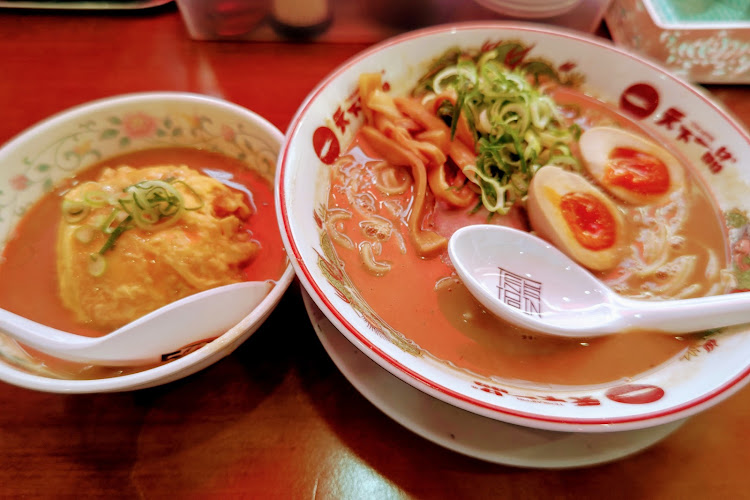 スイフトスポーツの平日お休み倶楽部(仮)・( ・∀・)ｲｲ!!お天気✨☀❣・テンイチ❤️・大阪オートメッセに行きます💪わーい🙌・10日か11日⚠？？　どっちが　ええかなぁ?!🤔に関するカスタム事例の投稿画像9枚目