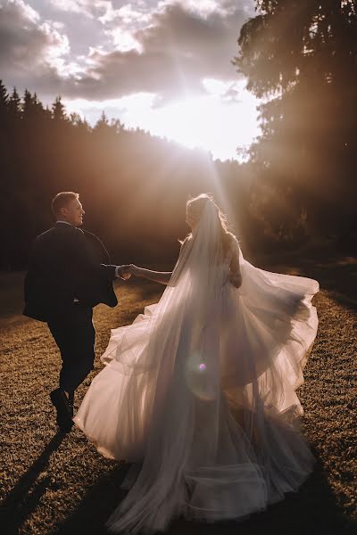 ช่างภาพงานแต่งงาน Artem Policuk (id16939686) ภาพเมื่อ 27 พฤศจิกายน 2020