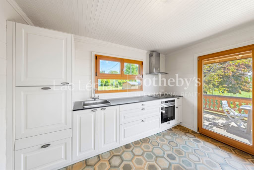 Chalet with terrace 5