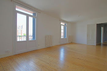 appartement à Nesle (80)