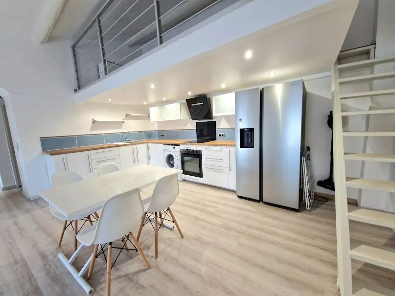 Location meublée appartement 2 pièces 50 m² à Trans-en-Provence (83720), 620 €