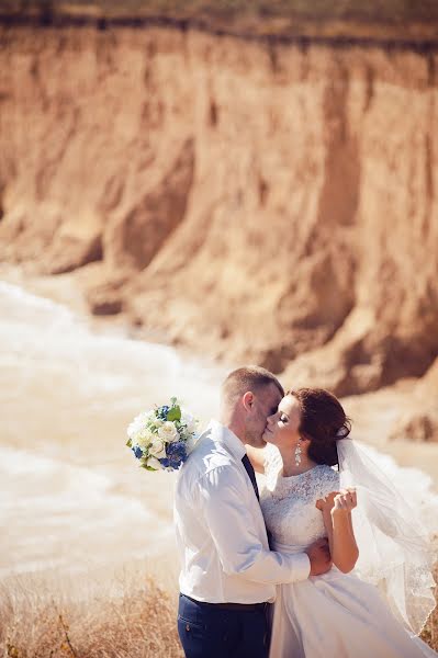 Fotógrafo de casamento Sergey Luc (serjinio). Foto de 5 de fevereiro 2017