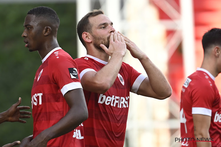 Volwassen Antwerp wint met 3-0 van Westerlo en blijft foutloos met 21/21