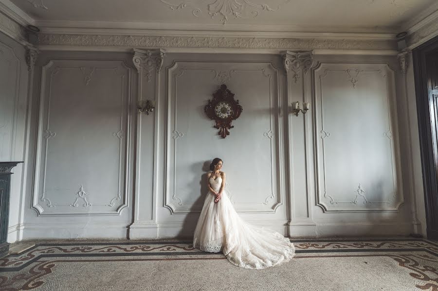 Fotógrafo de casamento Simon Varterian (svstudio). Foto de 28 de julho 2018