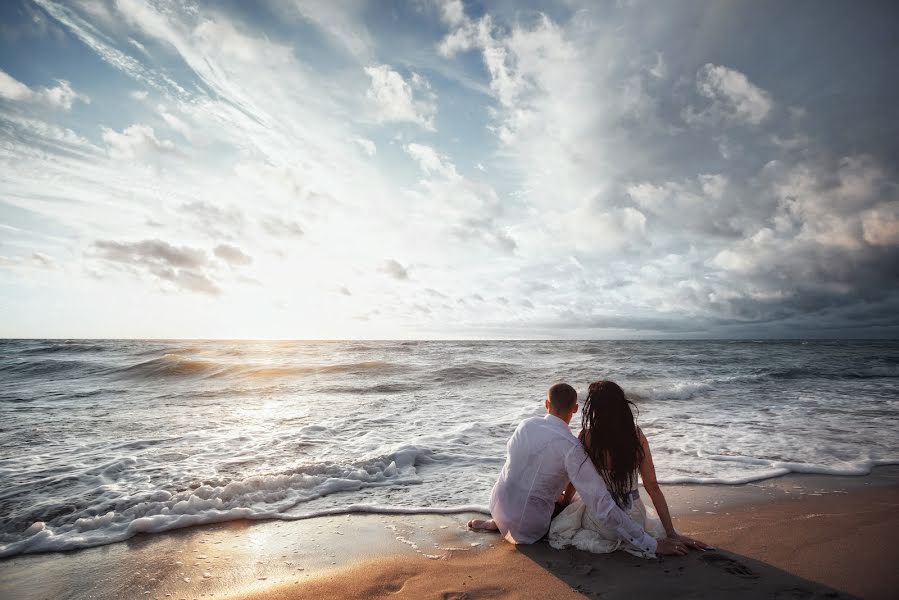 Fotógrafo de casamento Aleksandr Rostemberskiy (alros). Foto de 12 de dezembro 2019