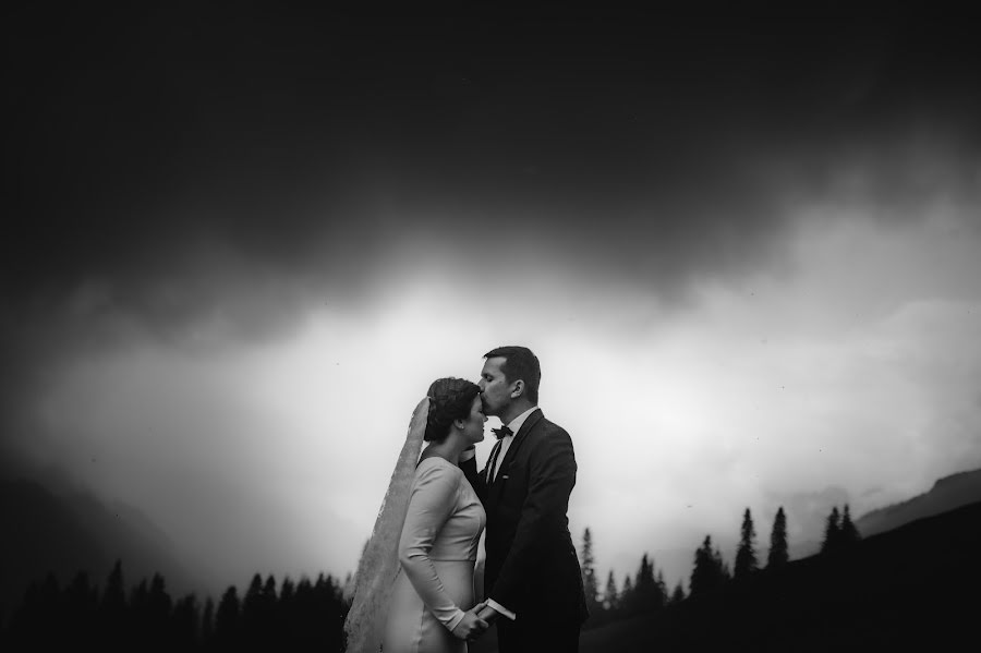 結婚式の写真家Piotr Jamiński (piotrjaminski)。2023 5月30日の写真