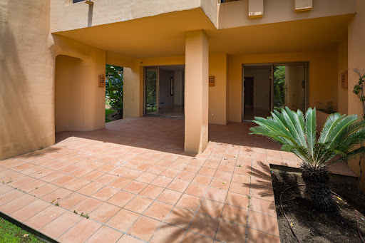 Luxury property for sale in Marbella (Spain) with terrace and pool