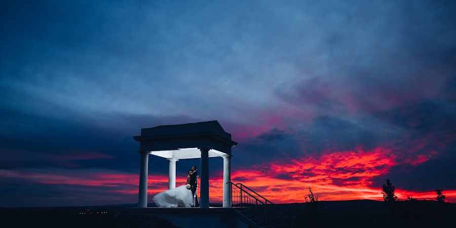 Wedding photographer Márton Bodolai (bodolai). Photo of 19 April 2022