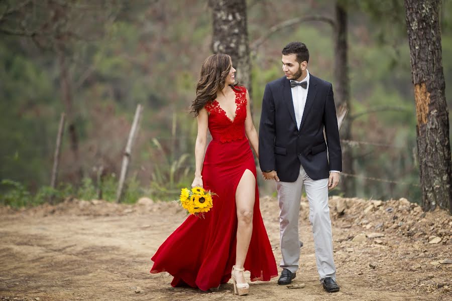 Fotografo di matrimoni Luiggi Diaz (luiggidiaz). Foto del 27 febbraio 2019