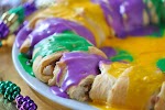 Easy King Cake Recipe with Cream Cheese Cinnamon Filling was pinched from <a href="http://thehealthycookingblog.com/easy-king-cake-recipe/" target="_blank">thehealthycookingblog.com.</a>