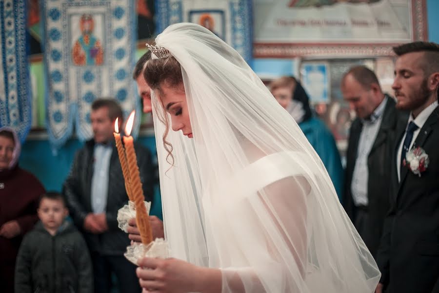 Jurufoto perkahwinan Yanina Sirenko (janinsirenko). Foto pada 8 Mac 2019