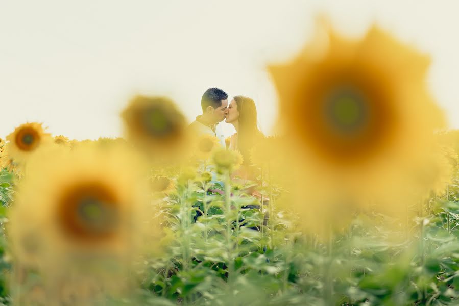 Wedding photographer Toñi Olalla (toniolalla). Photo of 21 June 2016