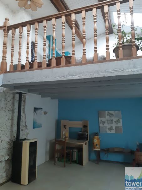 Vente maison 4 pièces 90 m² à Semussac (17120), 164 000 €