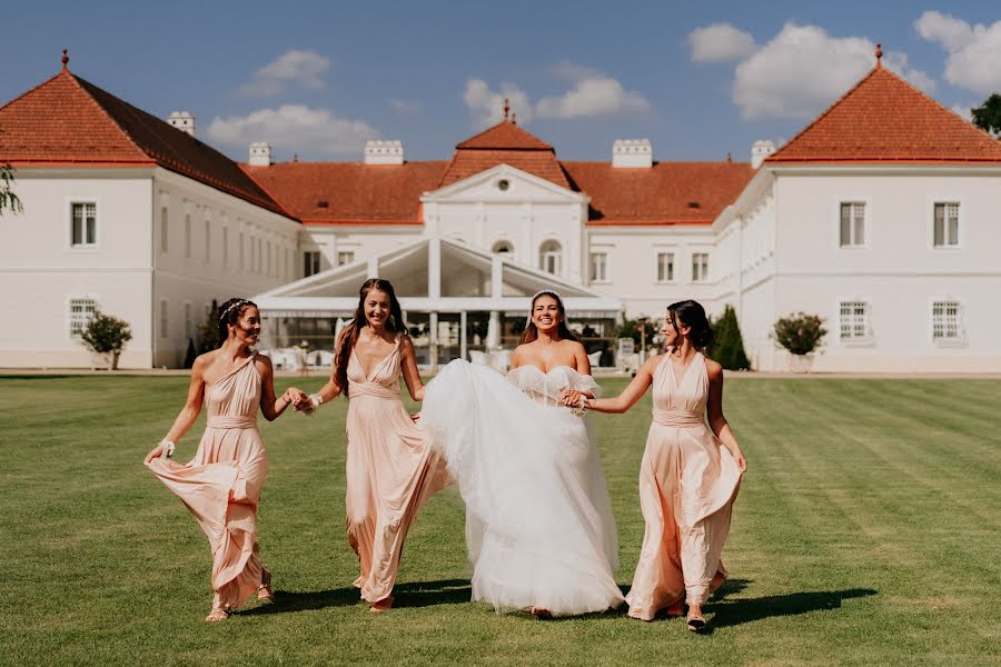 Fotógrafo de casamento Katarína Žitňanská (katarinazitnan). Foto de 4 de março 2023