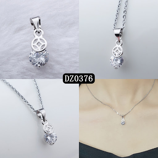 Title 3, Simple heart-shaped purple zircon pendant, a be...