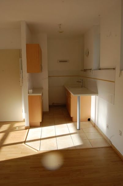 Location  appartement 3 pièces 49 m² à Sancerre (18300), 473 €