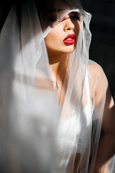 Wedding photographer Irina Podsumkina (sunrays). Photo of 20 January 2020