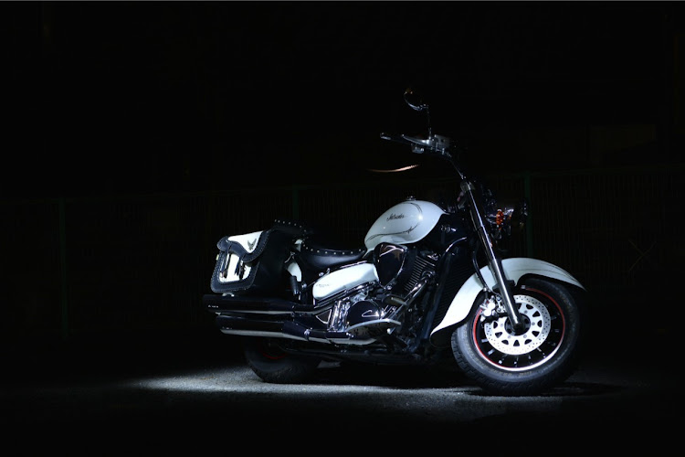 その他の写活頑張ろう・黒抜き写真にチャレンジ・アメリカンバイク・CBR250RR気になるに関するカスタム事例の投稿画像5枚目
