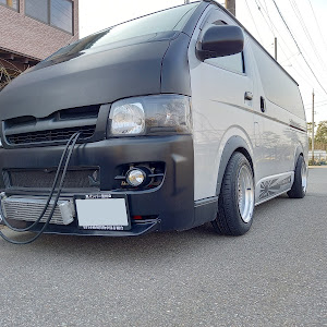 ハイエースバン TRH200V