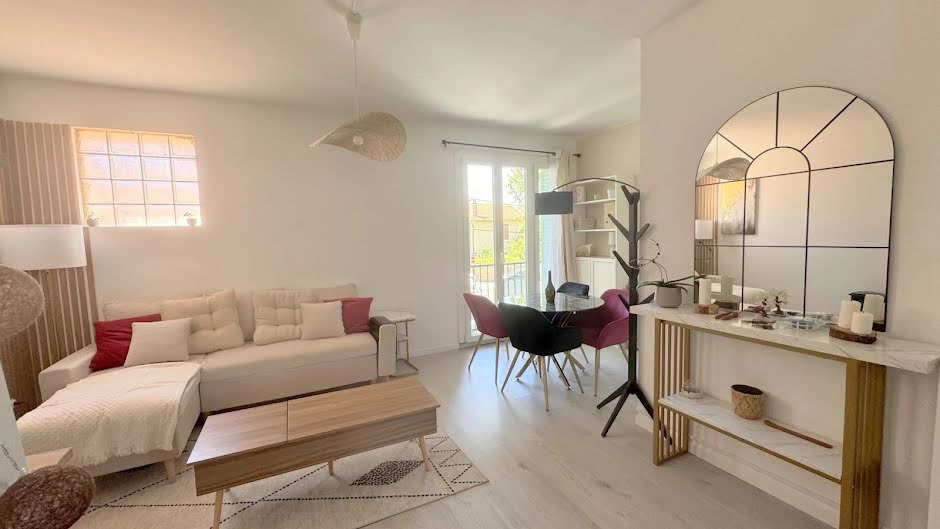 Location meublée appartement 3 pièces 61 m² à La Seyne-sur-Mer (83500), 768 €