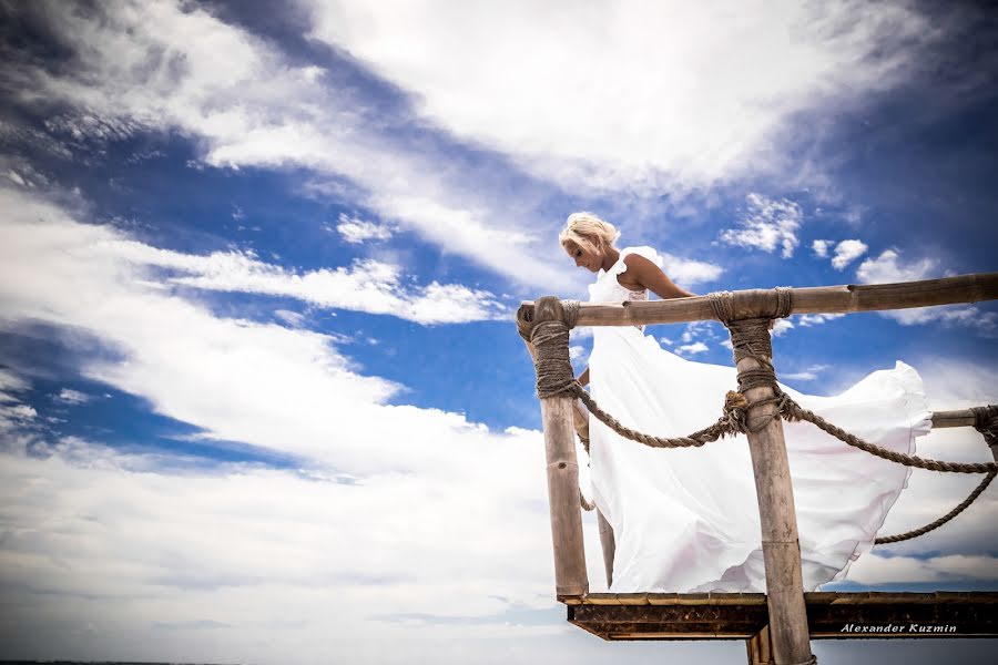 Wedding photographer Aleksandr Kuzmin (alexandrkuzmin). Photo of 21 October 2015