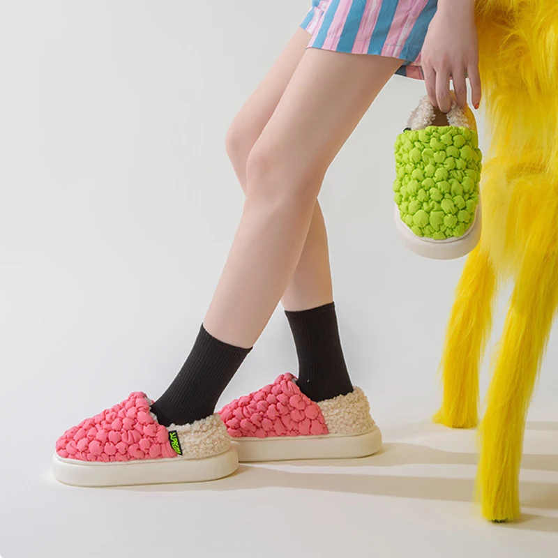 Pantoufles en coton Bubbles Down pour femmes et hommes, antidérapantes, chaudes, chaussures de maison pour couples, avec talon, confortables.