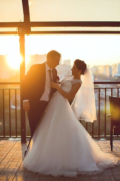 Wedding photographer Oksana Karaush (sand). Photo of 23 October 2014