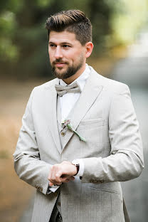 Fotógrafo de casamento Verena Stolzenburg (pixxelballerina). Foto de 8 de abril 2019