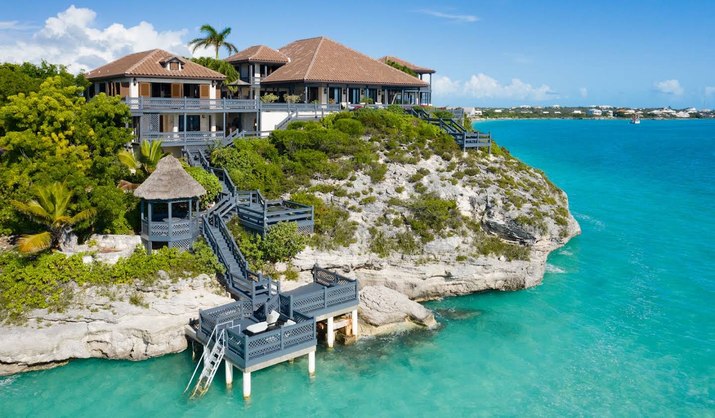 House with pool and garden Cooper Jack Bay Settlement