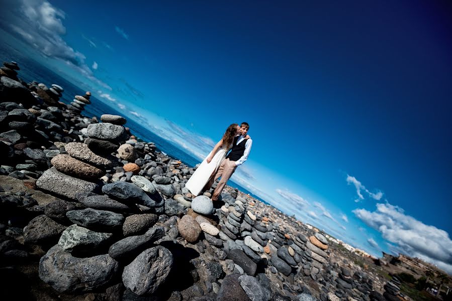 Wedding photographer Lyudmila Bordonos (tenerifefoto). Photo of 23 April 2014