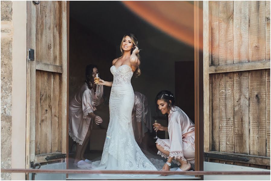 Wedding photographer Ana Adriana (anaadriana). Photo of 29 March 2020