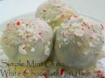 Simple Mint Oreo White Chocolate Truffles was pinched from <a href="http://myfavoritethings-miranda.blogspot.com/2012/12/simple-mint-oreo-white-chocolate.html" target="_blank">myfavoritethings-miranda.blogspot.com.</a>