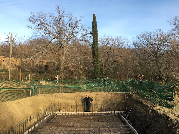 It was a peaceful and serene moment when we first descended into the pool, and could admire the steel weave up close