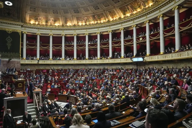 Parlament Francuske usvojio uključivanje slobode abortusa u Ustav