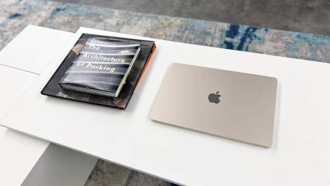 Image for article titled Apple MacBook Air 15-inch Review: A Bigger Screen for a Better View