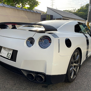 NISSAN GT-R R35