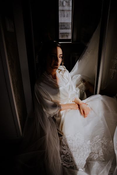 Fotógrafo de casamento Yulya Andrienko (gadzulia). Foto de 24 de março 2020