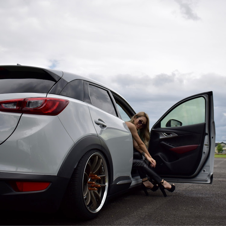 CX-3の#SUV車高短・326power・CR2P・キャンギャル・生脚に関するカスタム事例の投稿画像3枚目