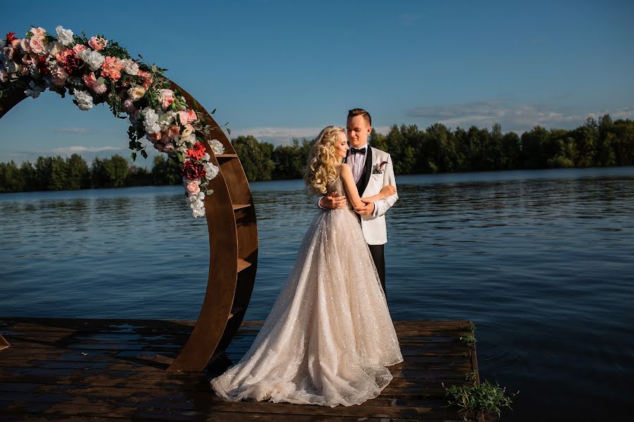 Wedding photographer Oleg Saliy (elifestudios). Photo of 30 April 2020