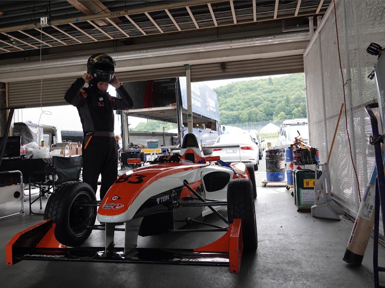 ジョージさんが投稿したフォーミュラエンジョイ・岡山国際サーキット・岡山チャレンジカップレース・レプリスポーツに関するカスタム事例の投稿画像1枚目