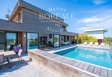 Villa avec piscine en bord de mer 10