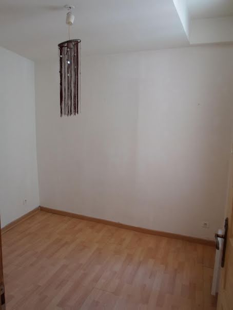 Location  appartement 3 pièces 45 m² à Carpentras (84200), 520 €