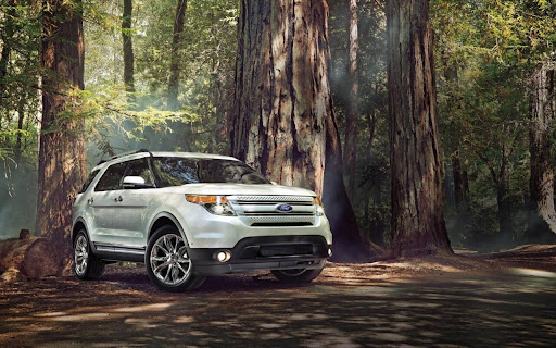 Exploring Nature with a Sleek Suv Among screenshot 2