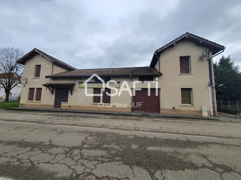 Vente maison 14 pièces 350 m² à Montrevel-en-Bresse (01340), 157 200 €