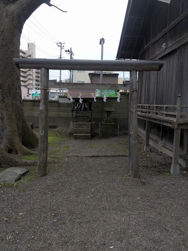 神明宮の祠